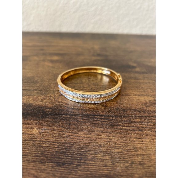 Stunning Gold Tone Hinge Bracelet With 3 Rows Of Blingy Studs - Picture 8 of 9